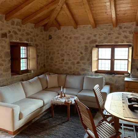 Meditation Olive House Semesterbostad Pelei