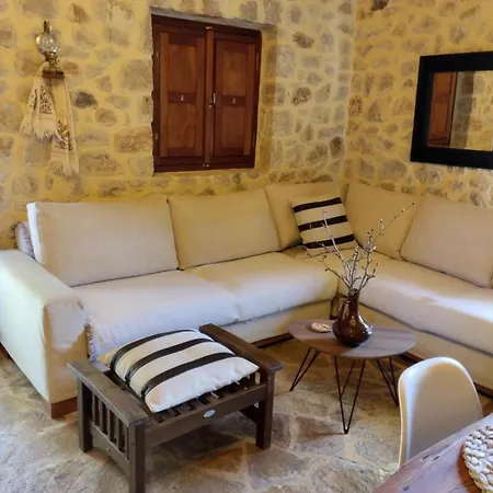 Meditation Olive House Vakantiehuis Pelei