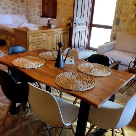 Meditation Olive House Semesterbostad Pelei